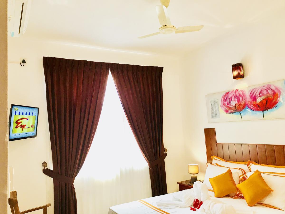Ceylon Pearlwing Resort Негомбо Екстериор снимка